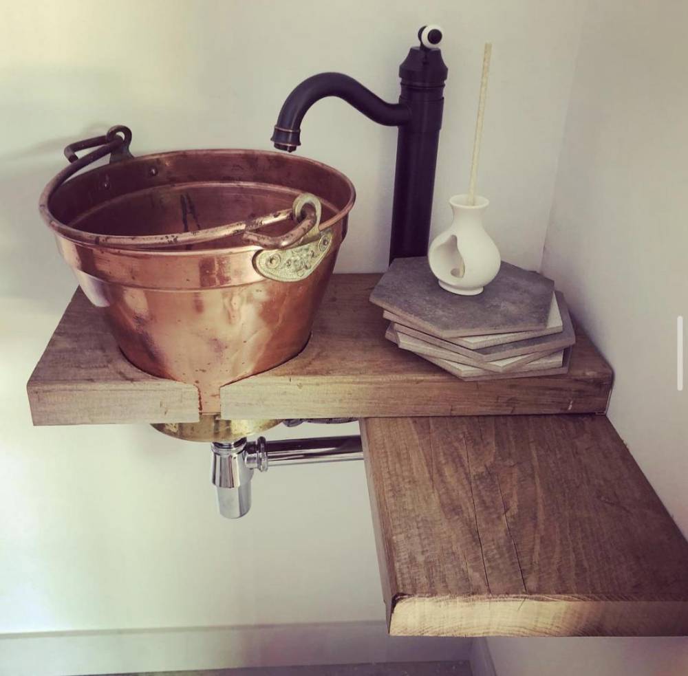 salle de bain renovee retro